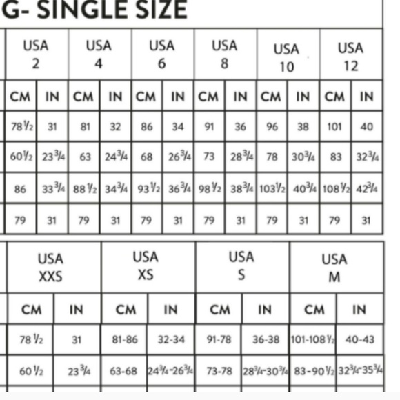 IMPORTED Dress Floral Must See Design - Picture 8 of 8